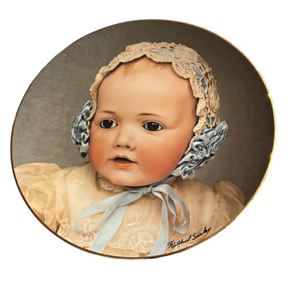 Vintage 1982 Mildred Seeley collectible plate "Hilda"‎